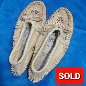 *SOLD* LAURENTIAN CHIEF BEADED FRINGE MOCCASINS